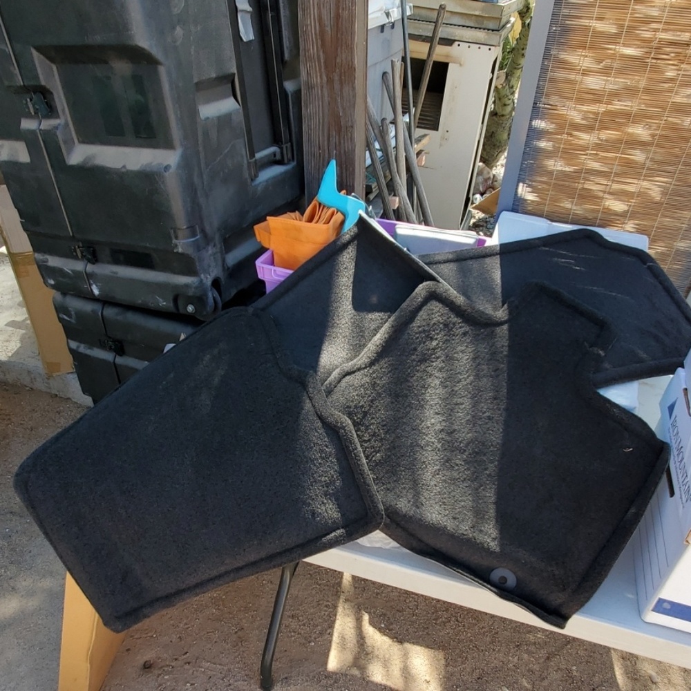 Brand New 4 Piece Aux Mat Set